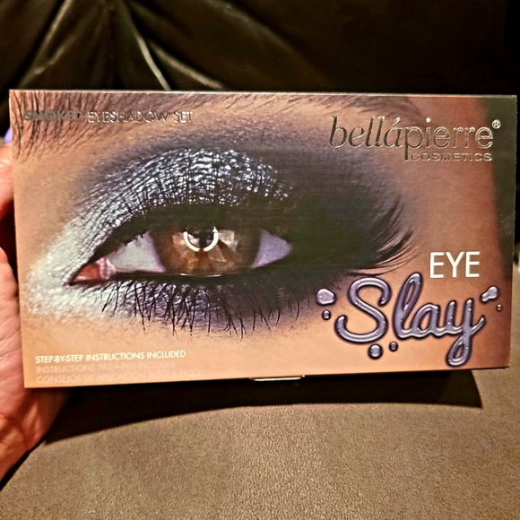 Makeup Lot Eyeshadows, Blush, & Liquid Lipstick - Picture 8 of 11